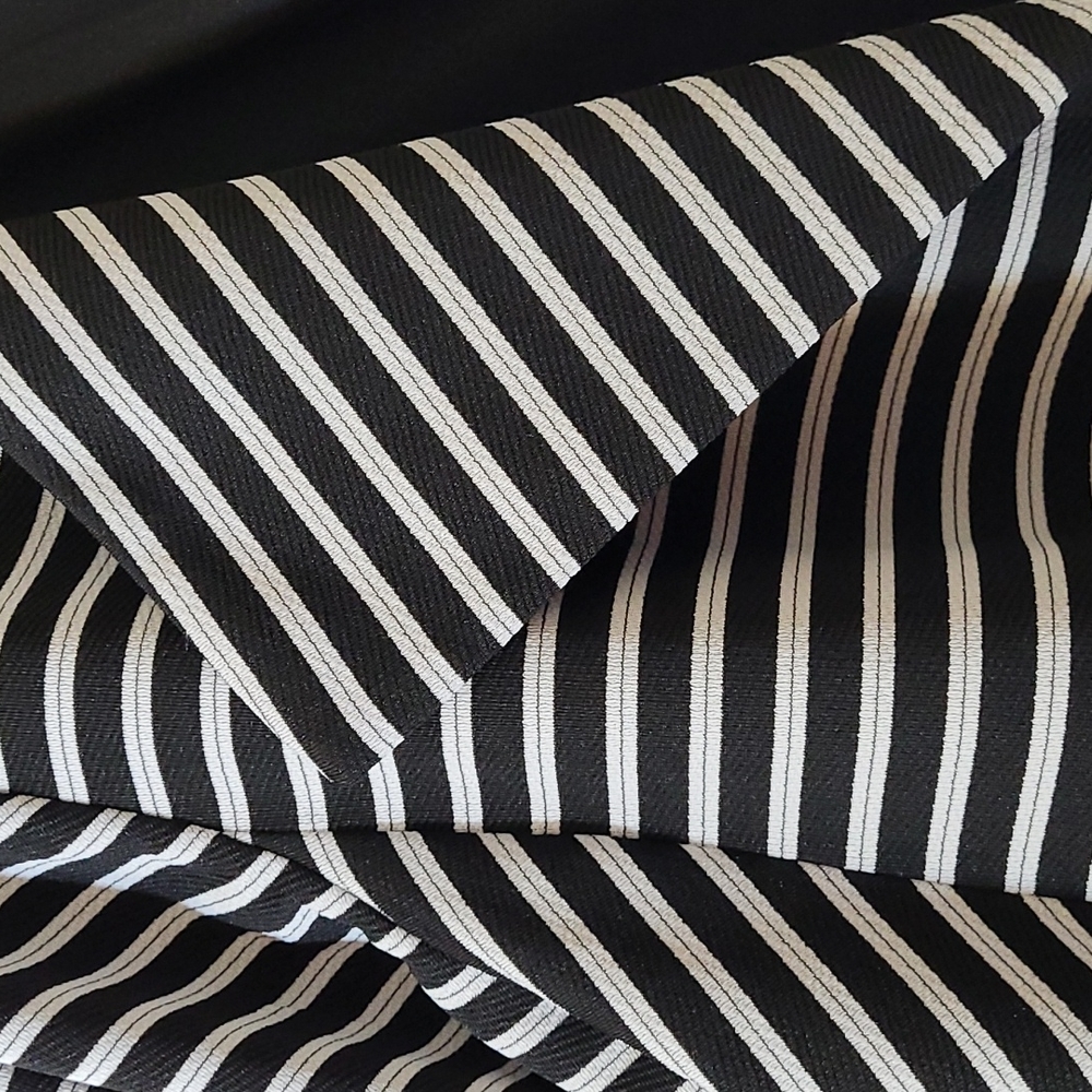 Three quarter length sleeve black and white blazer with zip pockets - Picture 8 of 8